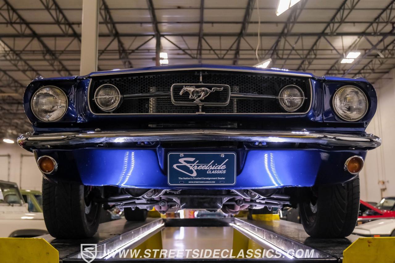 1965 Ford Mustang 2+2 Fastback Restomod