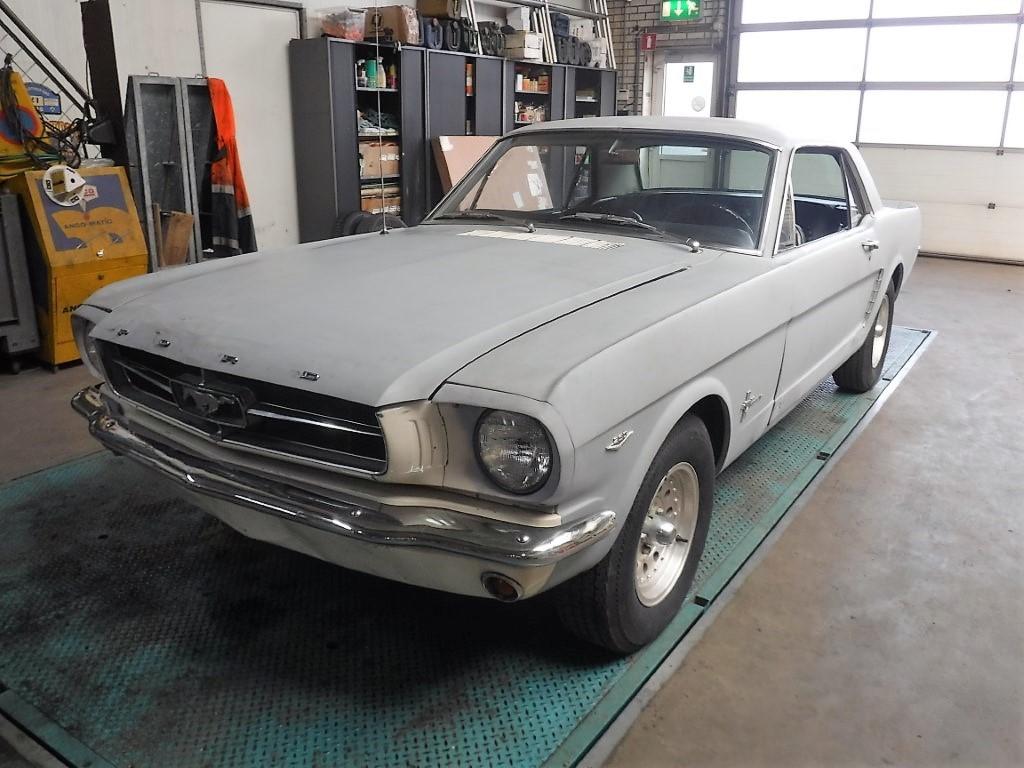 1965 Ford Mustang 260 Coupe