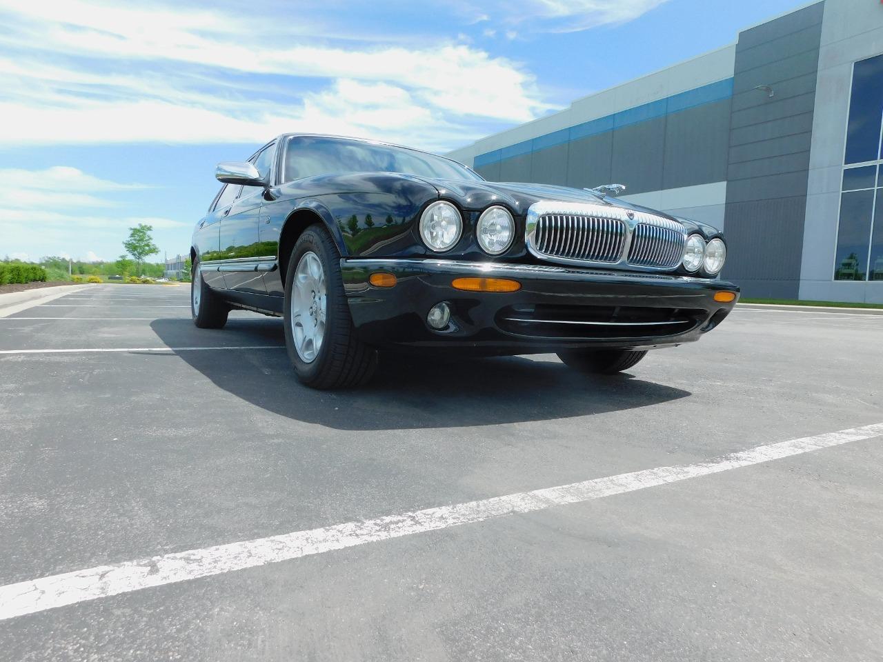 2002 Jaguar XJ8