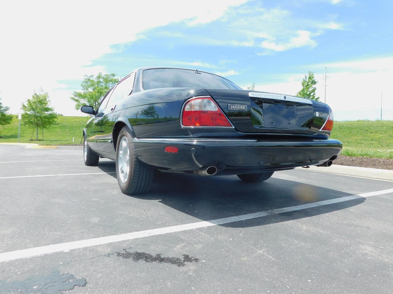 2002 Jaguar XJ8