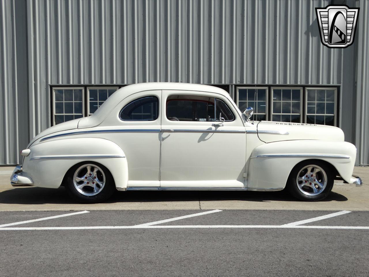 1948 Ford Deluxe