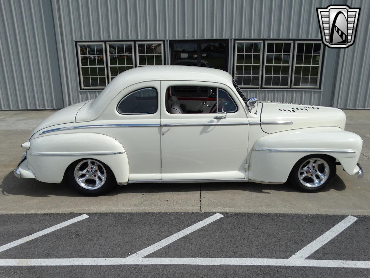 1948 Ford Deluxe