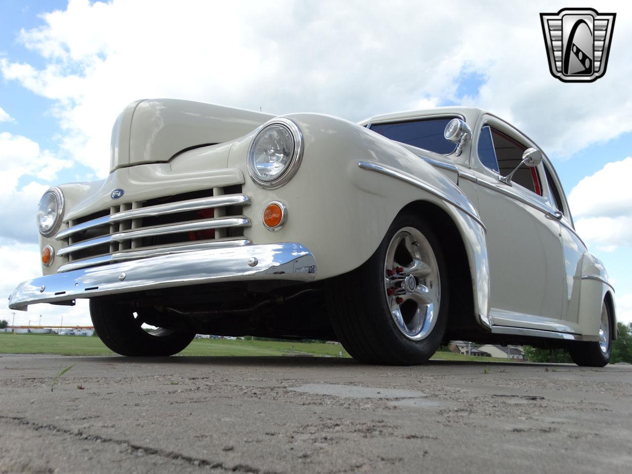 1948 Ford Deluxe