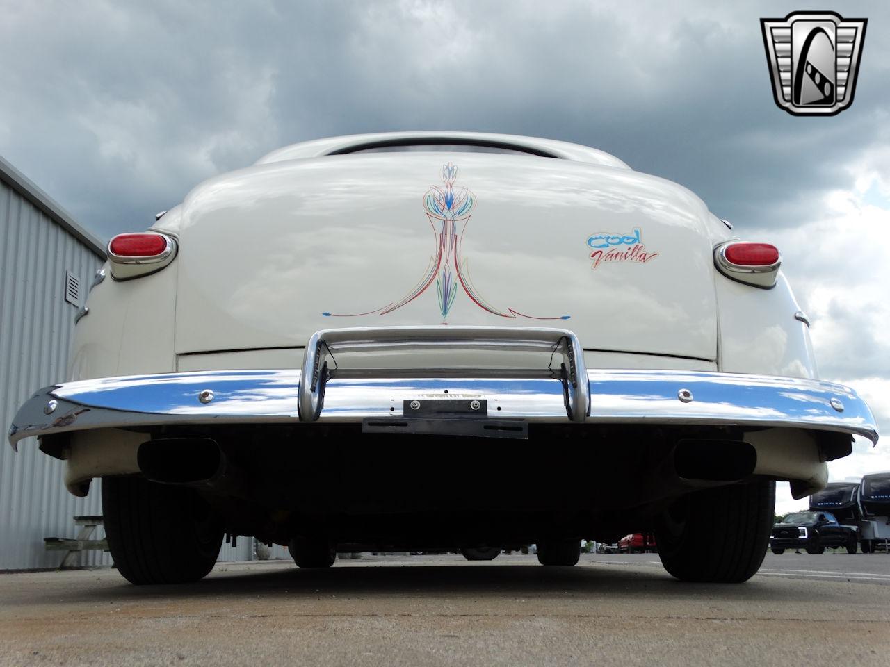 1948 Ford Deluxe