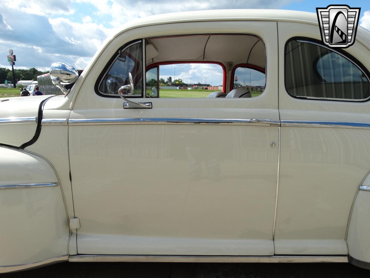 1948 Ford Deluxe