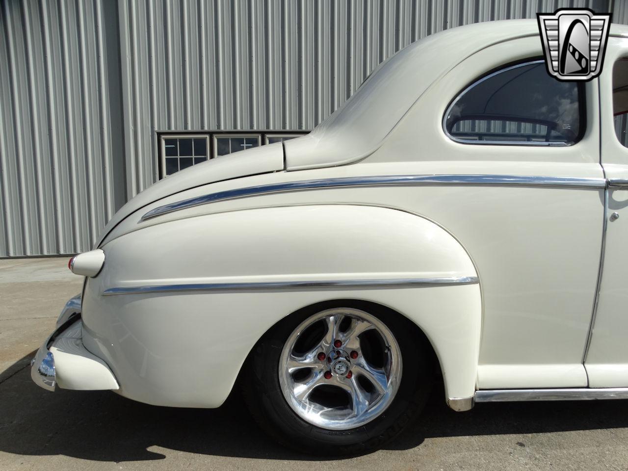 1948 Ford Deluxe