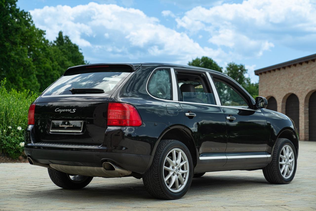 2003 Porsche CAYENNE S 4.5