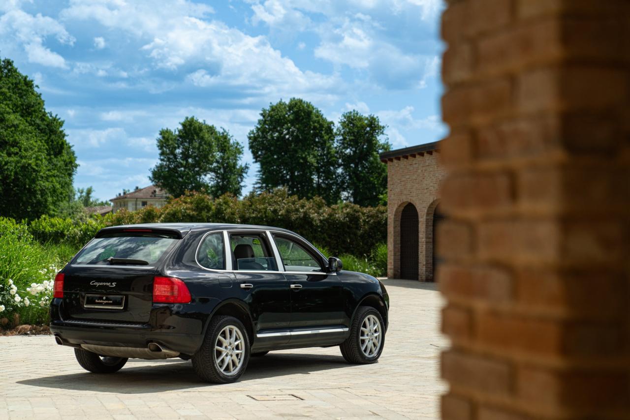 2003 Porsche CAYENNE S 4.5