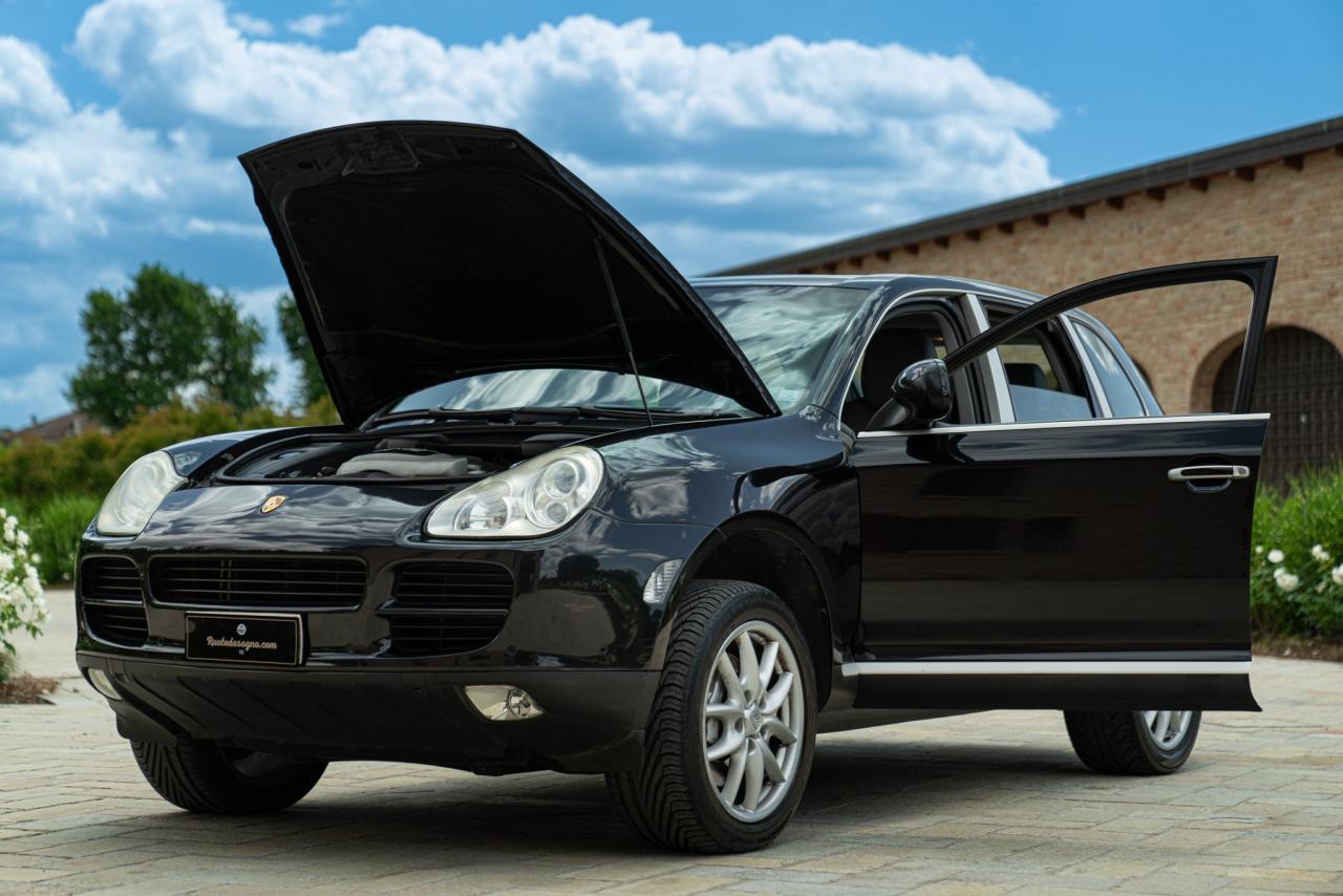 2003 Porsche CAYENNE S 4.5