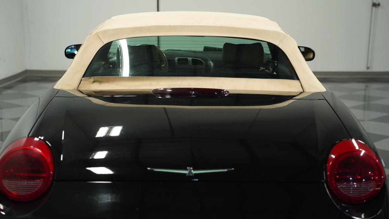 2005 Ford Thunderbird Deluxe