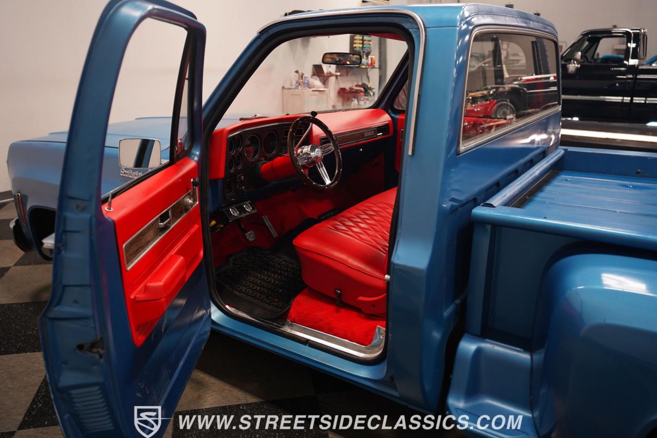 1976 Chevrolet C10 Stepside LS Restomod