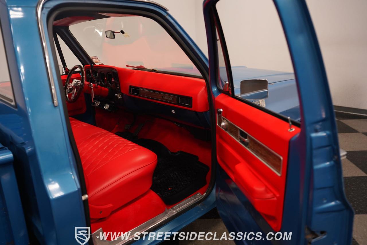 1976 Chevrolet C10 Stepside LS Restomod