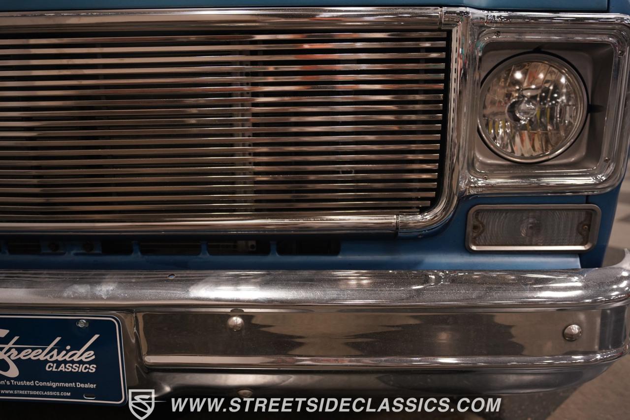 1976 Chevrolet C10 Stepside LS Restomod