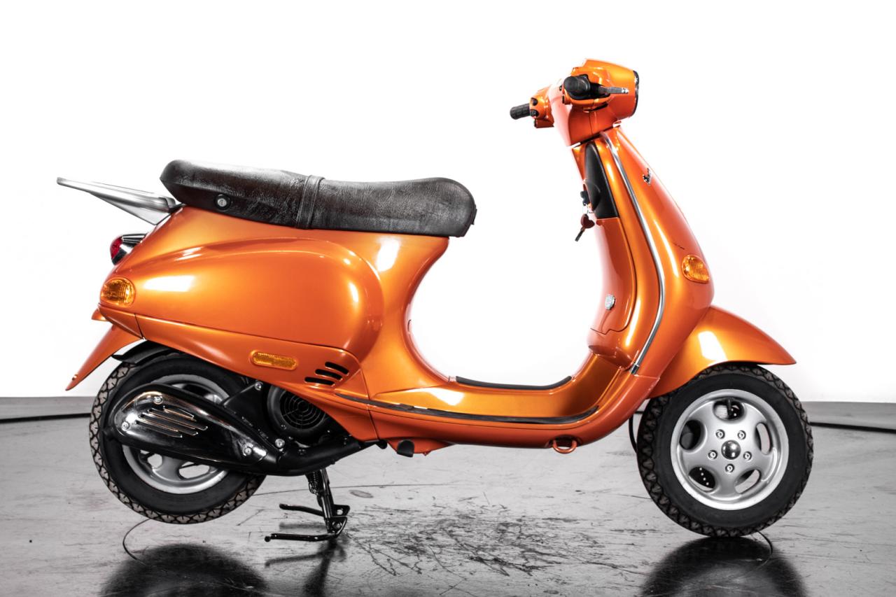 1998 Piaggio Vespa 125 ET4