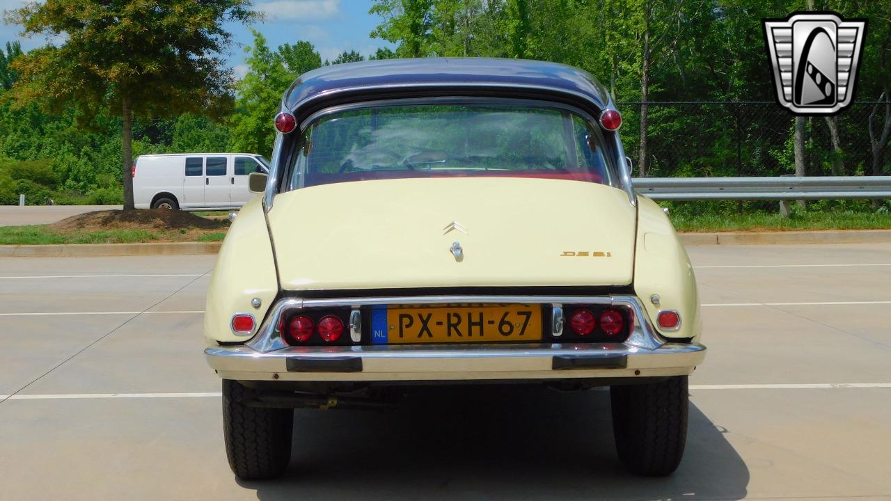 1967 Citro&euml;n DS21