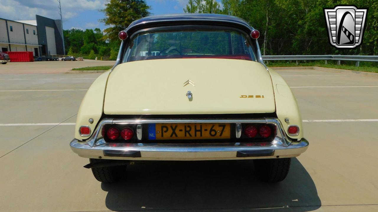 1967 Citro&euml;n DS21