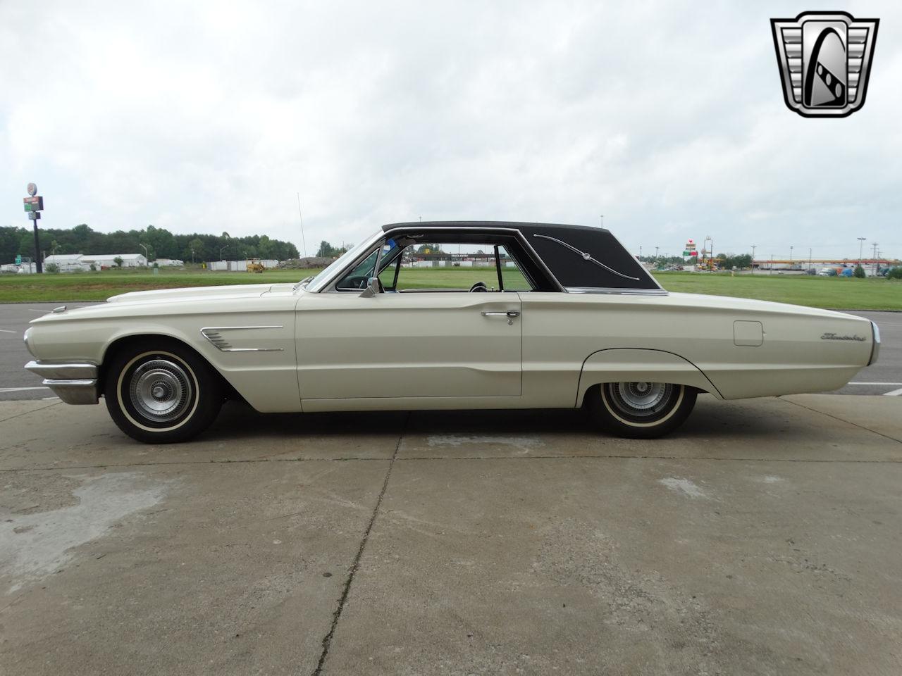 1965 Ford Thunderbird