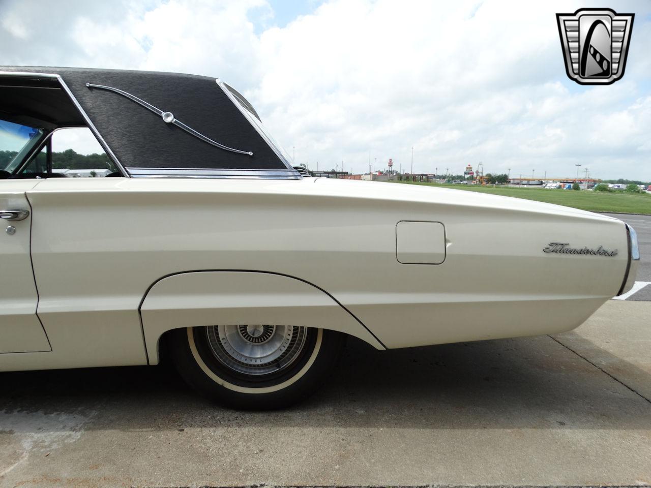 1965 Ford Thunderbird