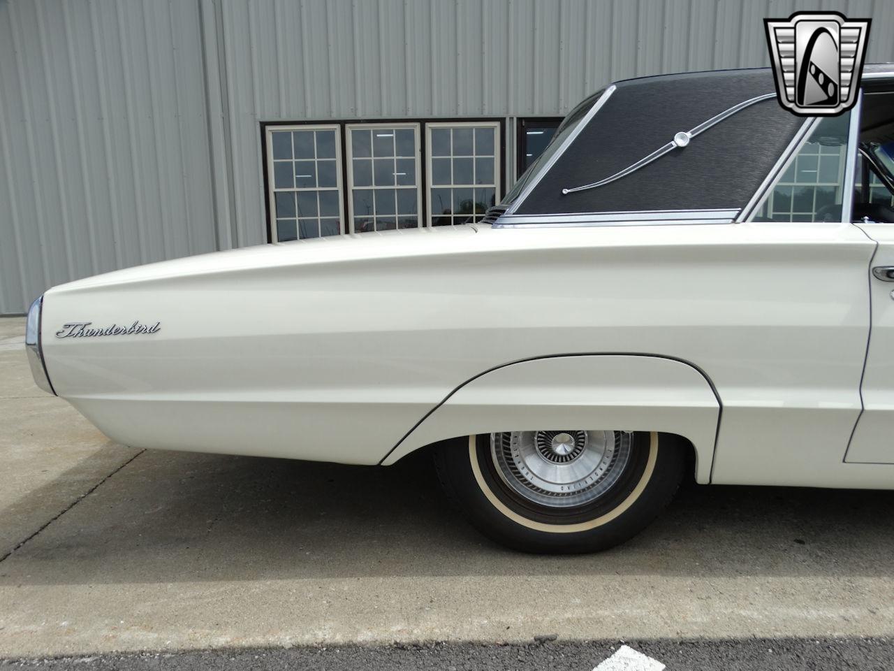 1965 Ford Thunderbird