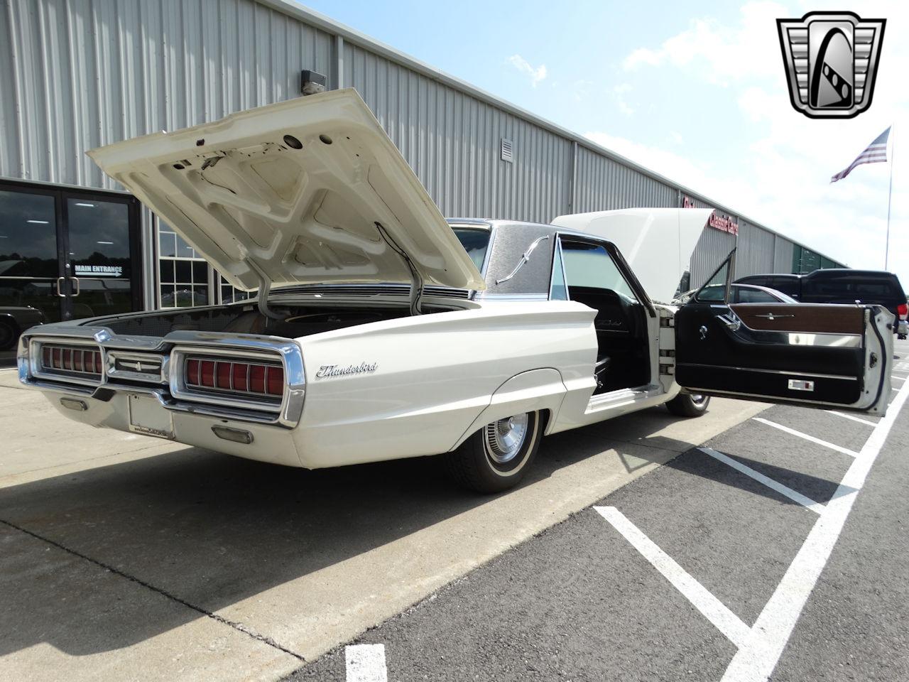 1965 Ford Thunderbird