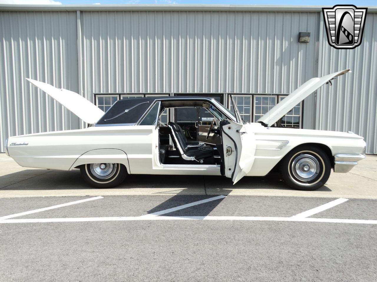 1965 Ford Thunderbird