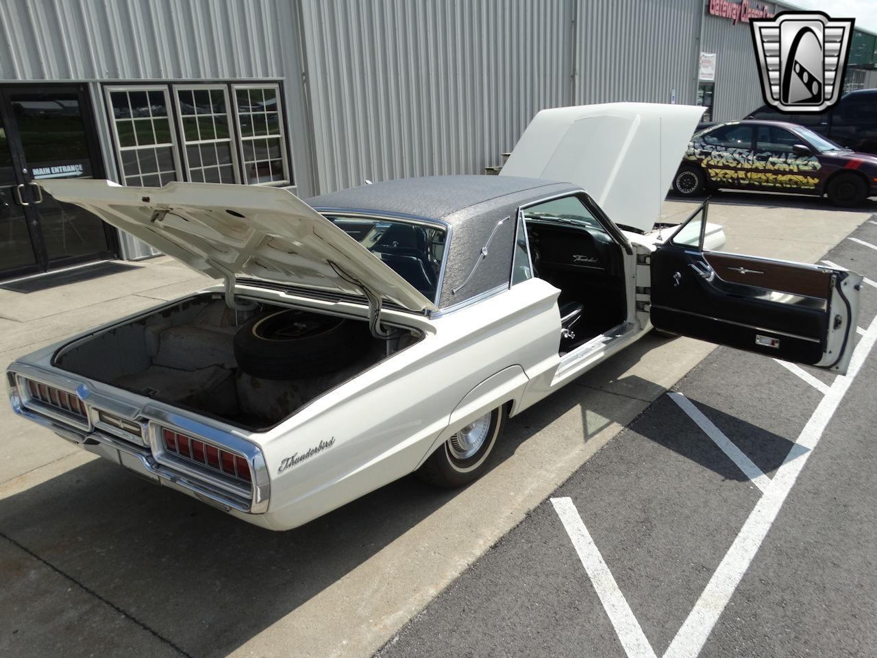 1965 Ford Thunderbird