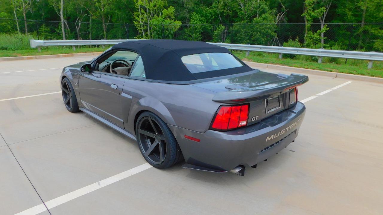 2003 Ford Mustang