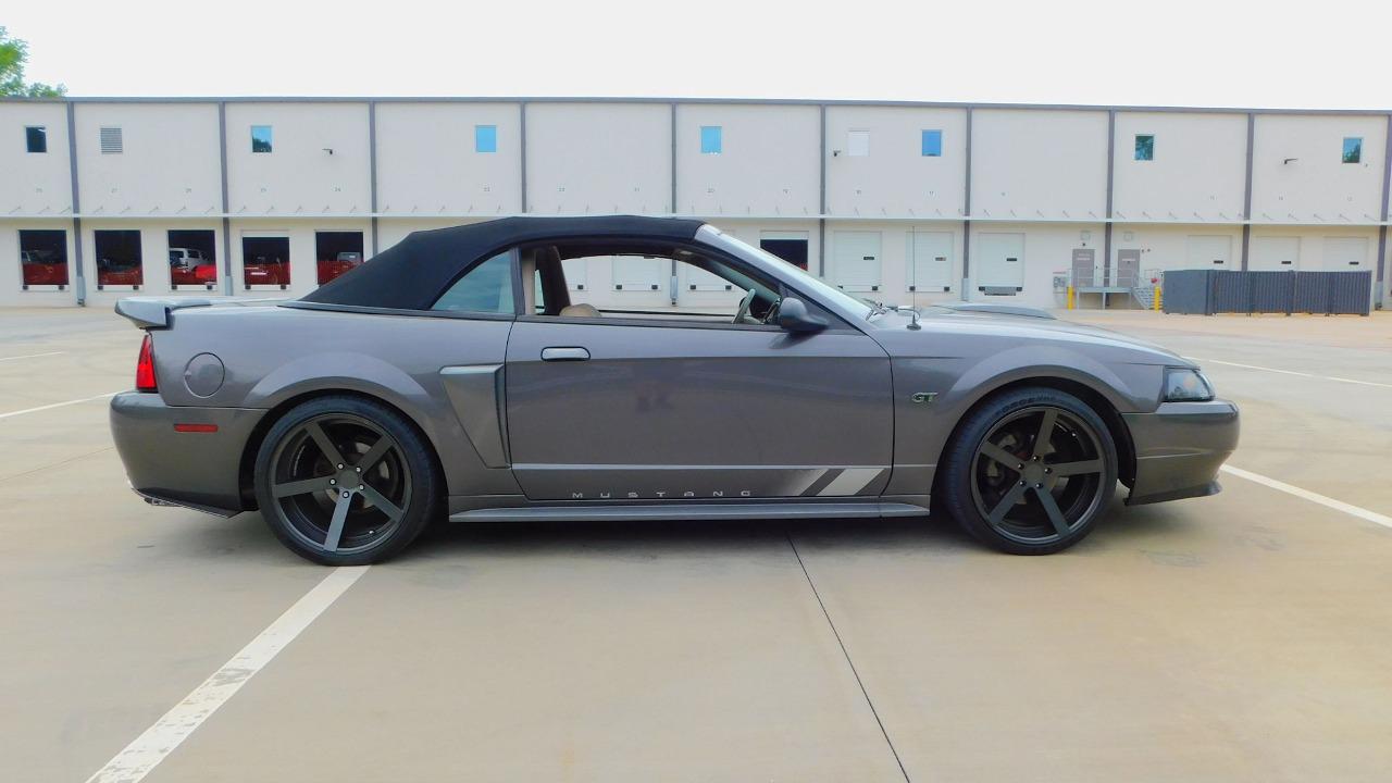 2003 Ford Mustang