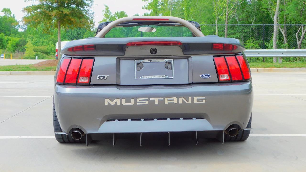 2003 Ford Mustang