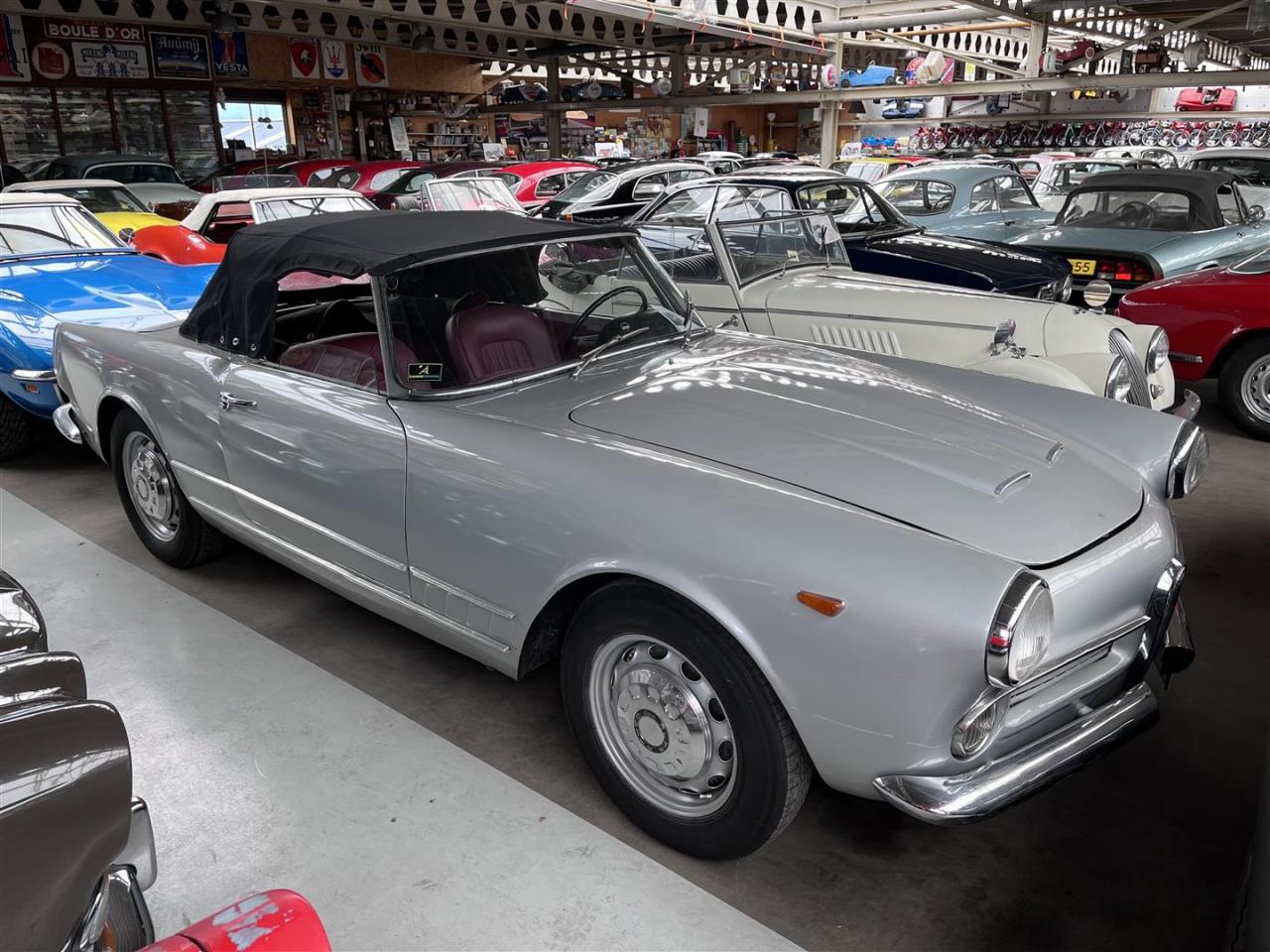 1961 Alfa Romeo 2000 Touring Spider