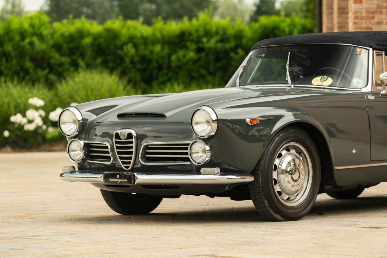 1966 Alfa Romeo 2600 SPIDER TOURING