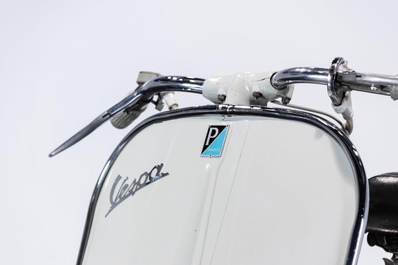 1957 Piaggio VESPA 125 FARO BASSO