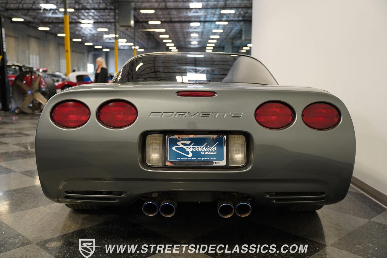 2004 Chevrolet Corvette