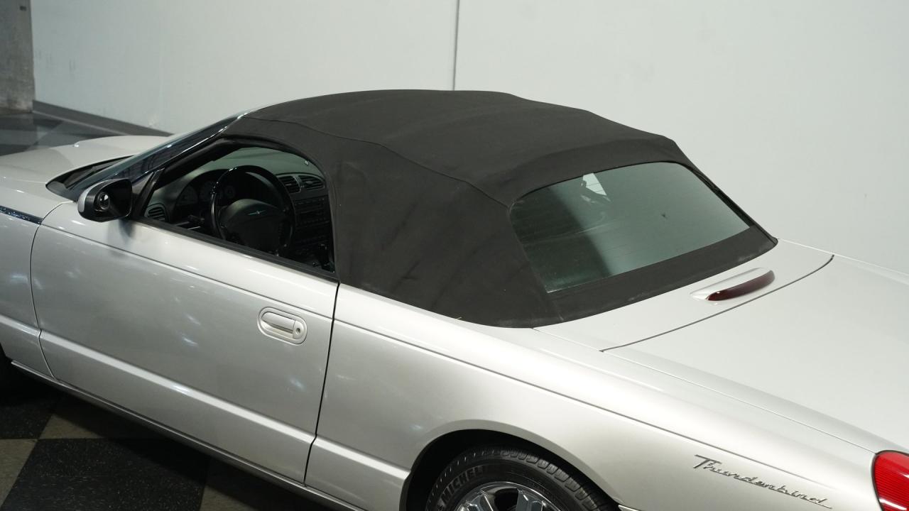 2005 Ford Thunderbird