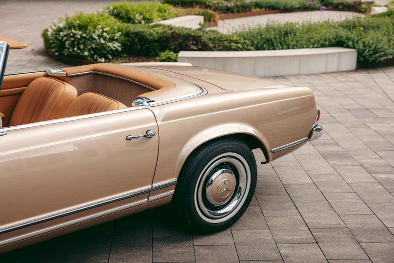 1967 Mercedes - Benz 230 SL