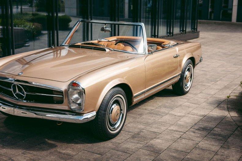 1967 Mercedes - Benz 230 SL