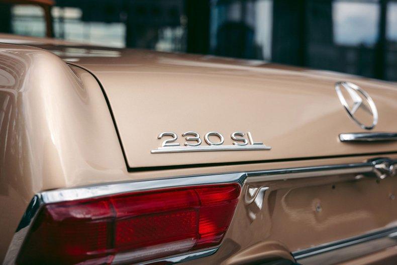 1967 Mercedes - Benz 230 SL