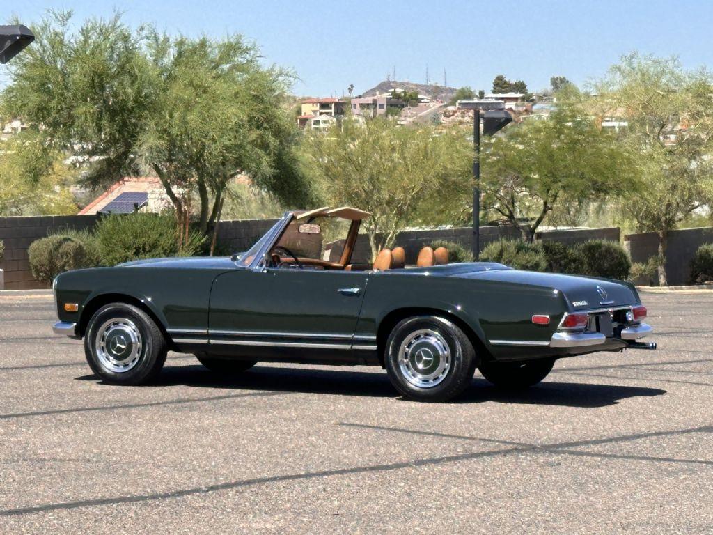 1969 Mercedes - Benz 280 SL Pagoda