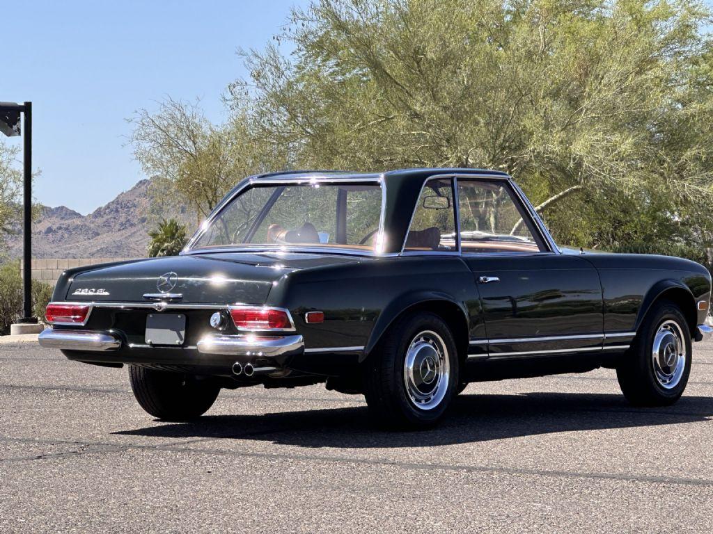 1969 Mercedes - Benz 280 SL Pagoda