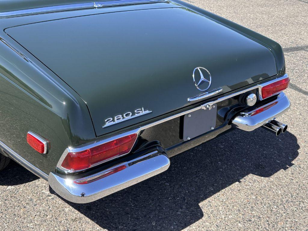 1969 Mercedes - Benz 280 SL Pagoda