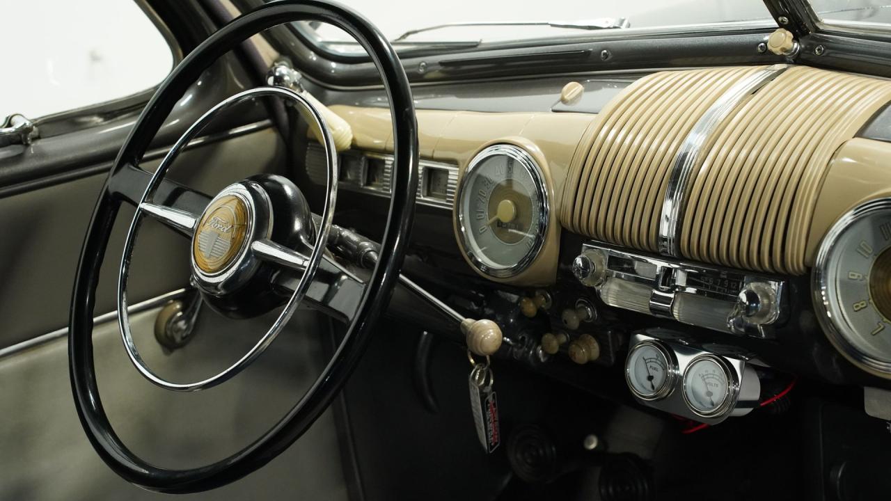 1947 Ford Super Deluxe Coupe