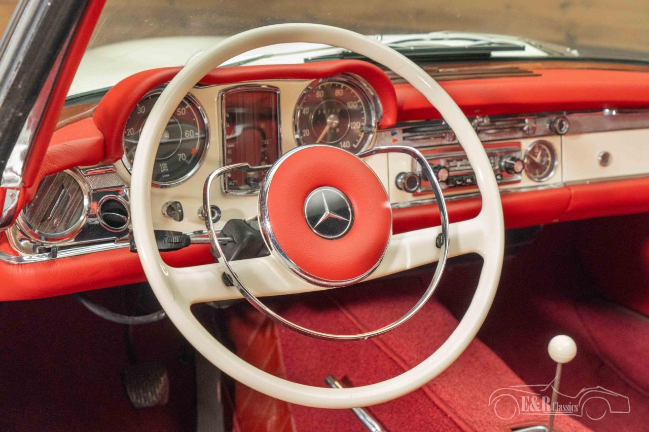 1966 Mercedes - Benz 230SL