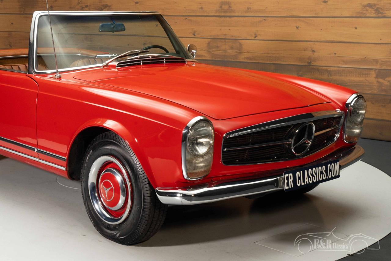 1967 Mercedes - Benz 230SL