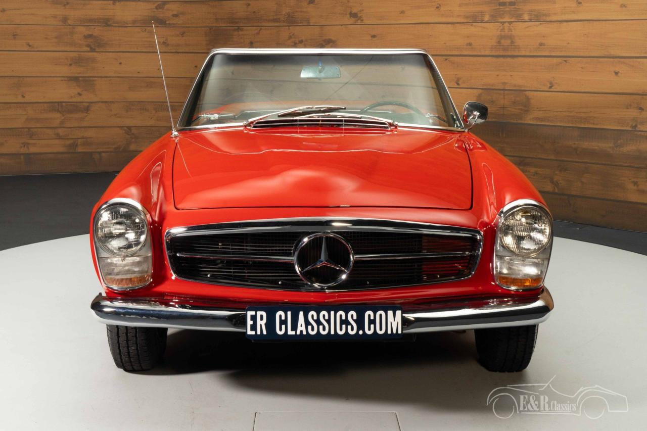 1967 Mercedes - Benz 230SL