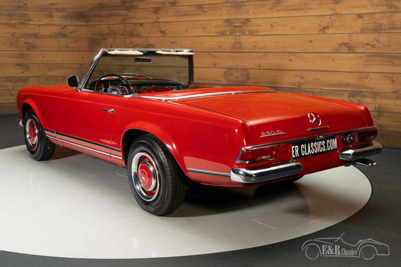 1967 Mercedes - Benz 230SL