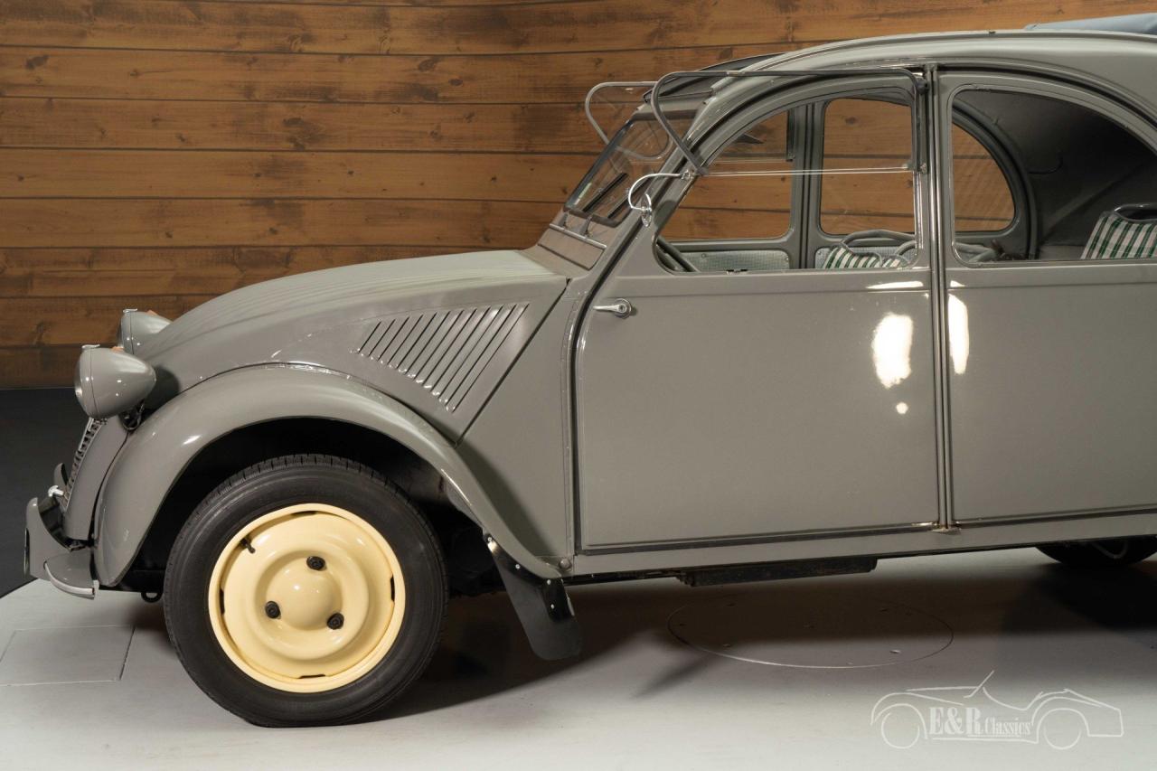 1953 Citro&euml;n 2CV