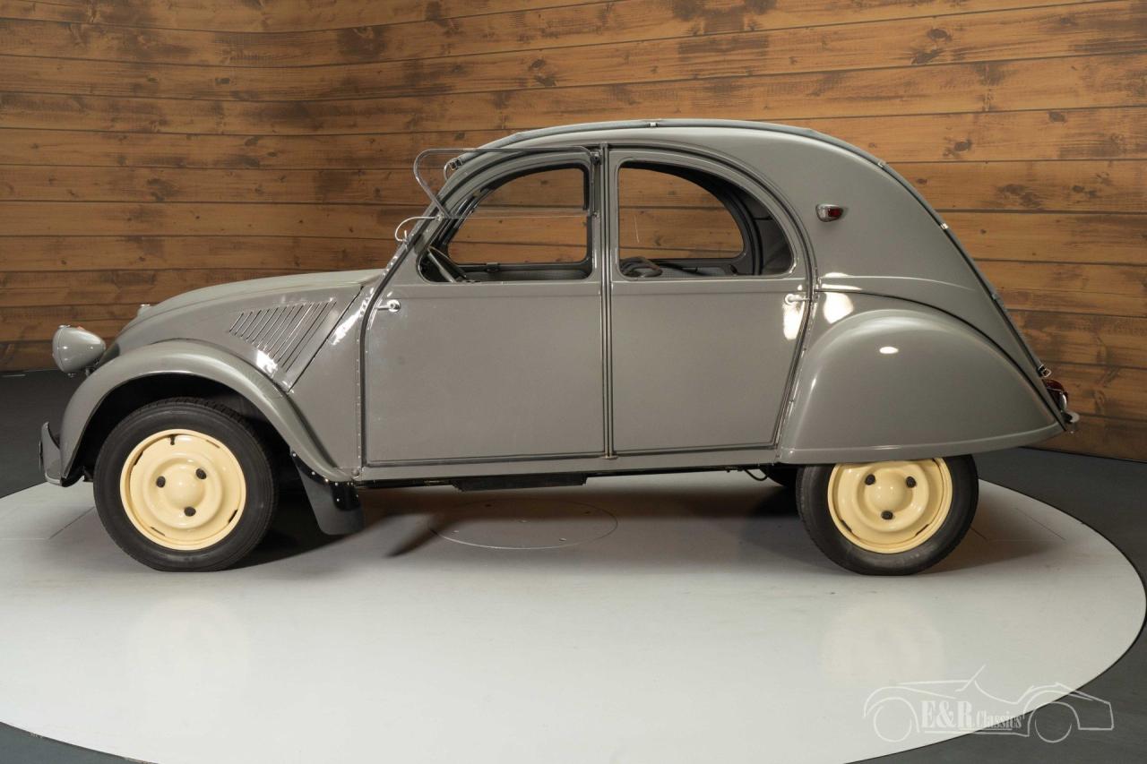 1953 Citro&euml;n 2CV