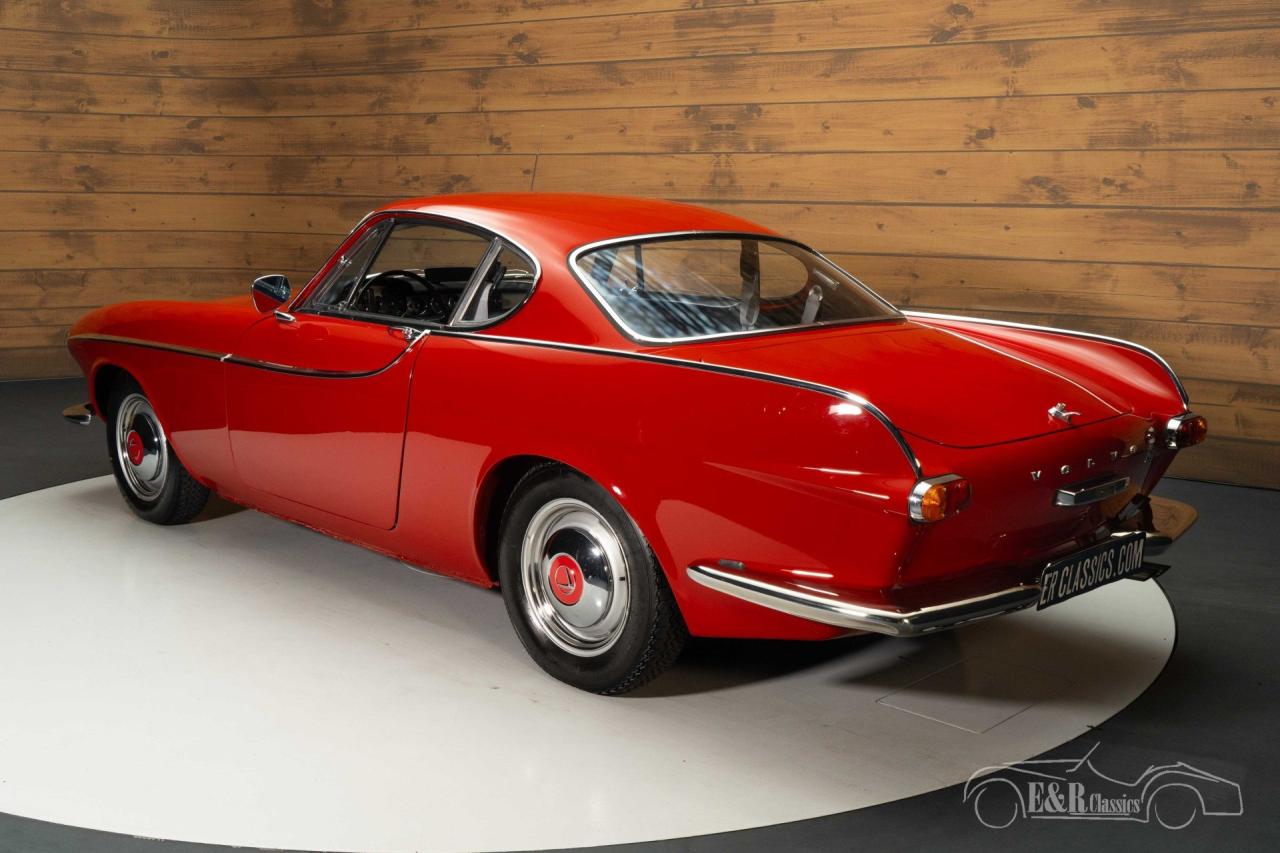 1965 Volvo P1800