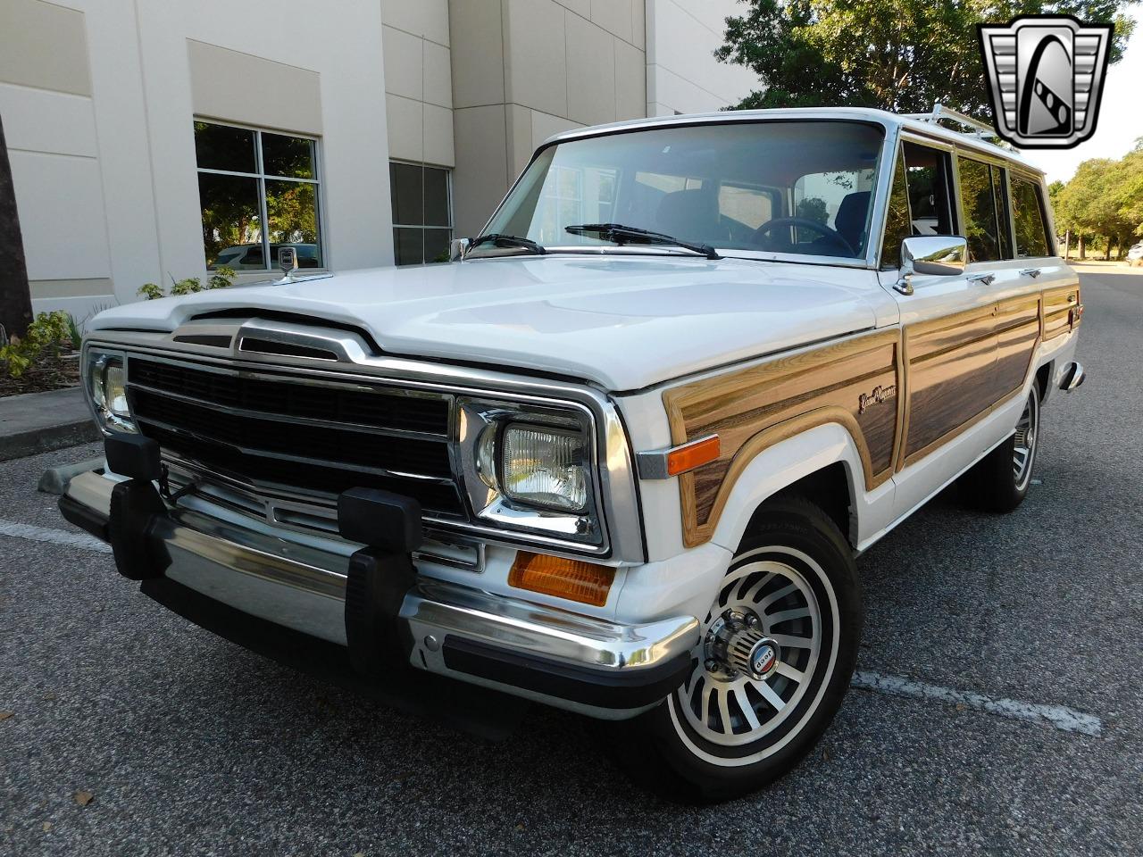 1990 Jeep Grand Wagoneer