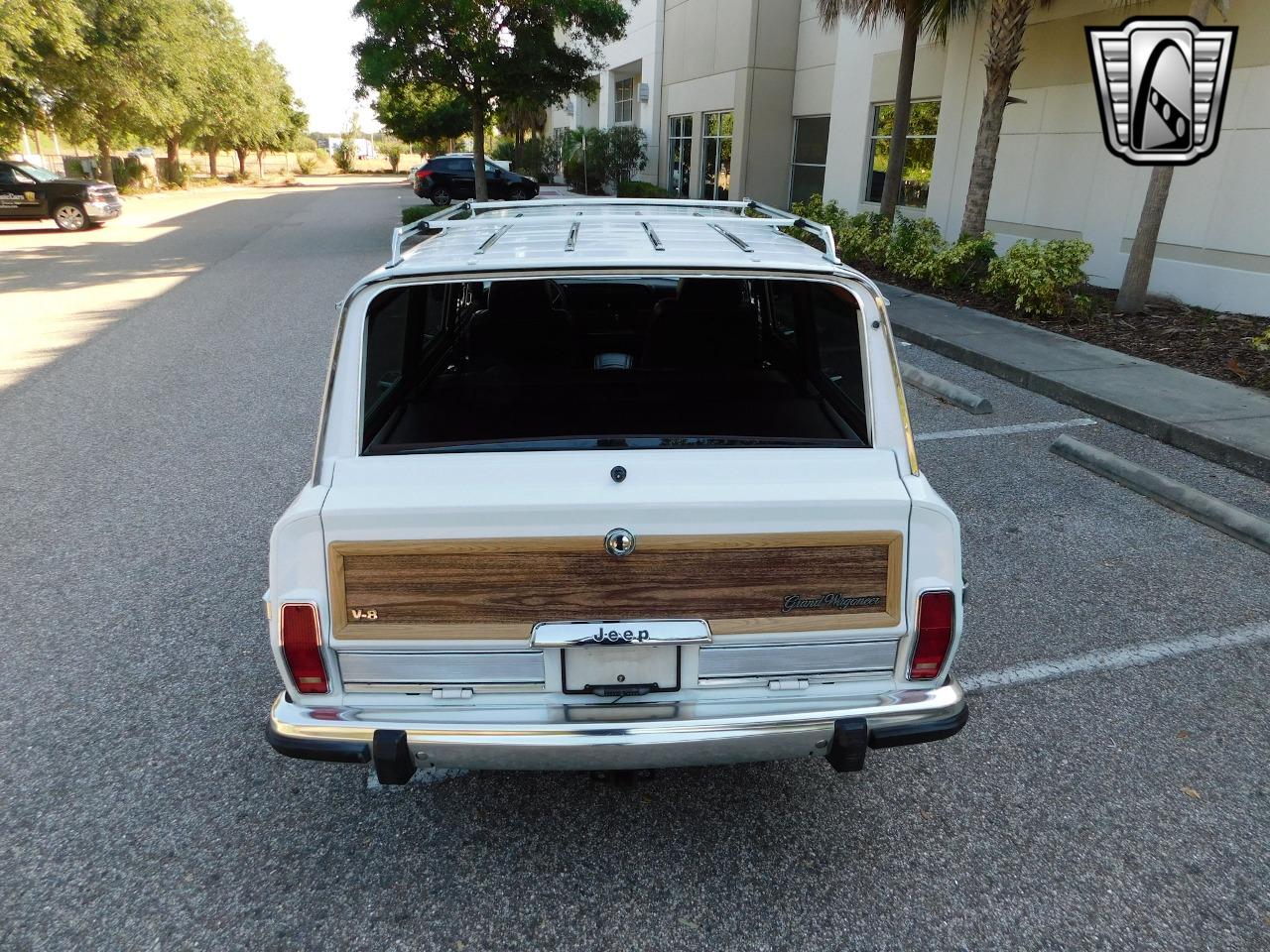 1990 Jeep Grand Wagoneer